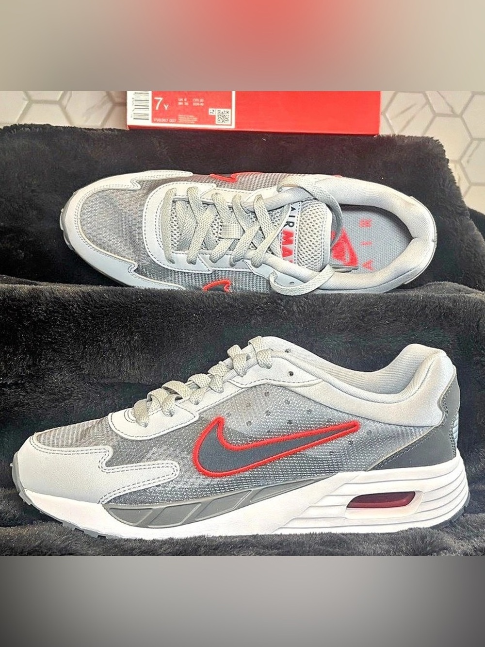 Nike Air Max SC Gray Red Youth Size 7Y NIB